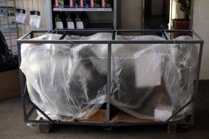 Schön verpackt die Rennmaschine Schön verpackt die Rennmaschine