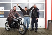 Ein Top Fahrer, ein Überlebenskünstler u. ein gestandener Schrauber Ein Top Fahrer, ein Überlebenskünstler u. ein gestandener Schrauber